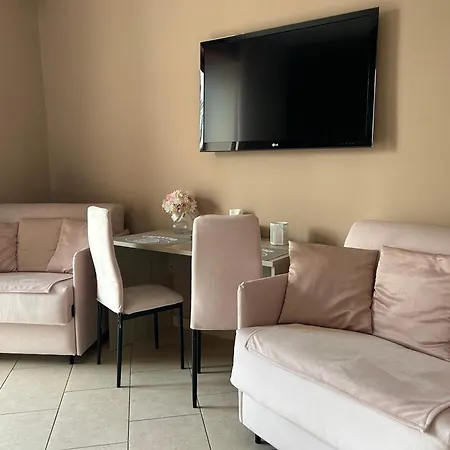 Elisabet Apartament Neapol