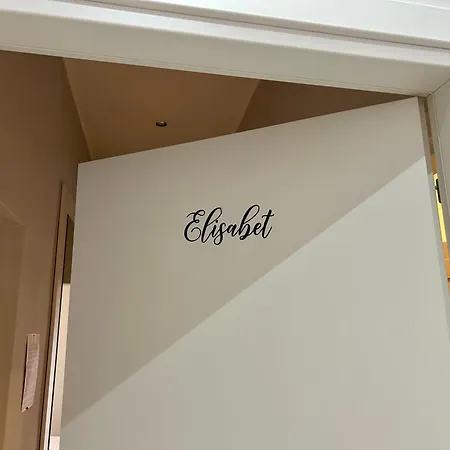 Elisabet * Neapol